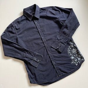 Red Level Nine long sleeve navy & white pin striped button down. Men’s size XL